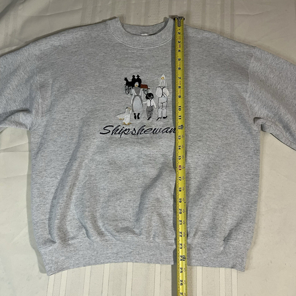 Vintage Embroidered Peasant Shipshewana Folk Sweatshirt USA Large Gray Comfy - Picture 7 of 7